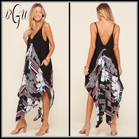 🆕🎉HP🎉5⭐️Floral Asymmetrical Dress - Picture 2 of 7